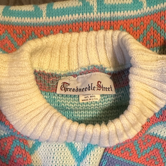 Vibrant Geometric Crewneck Sweater - Picture 2 of 10